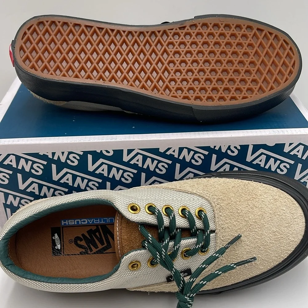 Vans Men’s Era VIt Lx
Hiker Bone White
VN0A4BNHBWQ
Sneakers - Picture 4 of 16